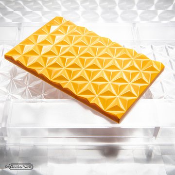Obrázek 1 produktu CW FORMA NA TABULKY - TABULKA TRIANGLE 12,3x7,6cm v.0,7cm 63g 2ks