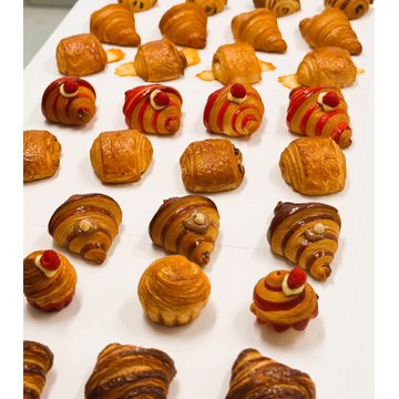 Obrázek 4 produktu OBSAZENO Workshop Křupavé croissanty a kouzlo laminovaného těsta s Alešem Heinzem 5.11.2025