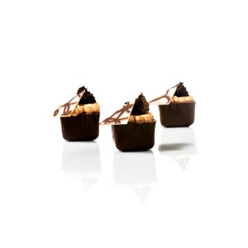 Obrázek 1 produktu DOBLA DEKOR TROJÚHELNÍK MELÍR 5,2x3,4cm 290ks - AKCE 50% EXP 12/25