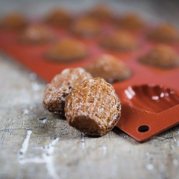 Obrázek 5 produktu SIL FORMA SILIKON terakota - MADLENKA 44x34mm v.10mm 10ml 15ks