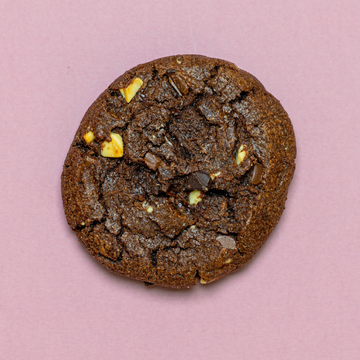 Obrázek 1 produktu COOKIES TRIPLE CHOC s mléčnou, hořkou a bílou čokoládou 56 ks