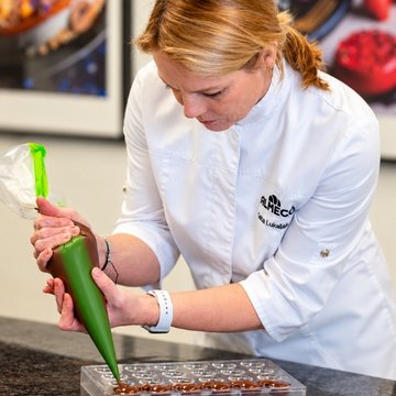 Obrázek 4 produktu Workshop Čokoláda a pralinky s Katkou Lukáškovou 4.11.2026