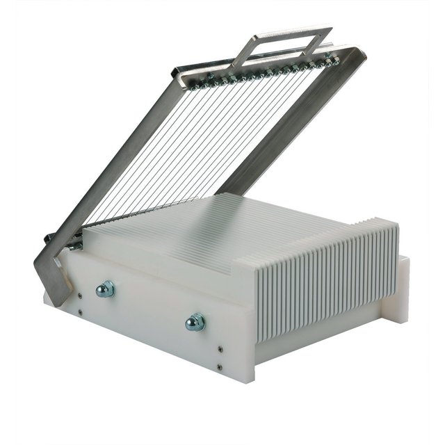 Obrázek produktu MA ŘEZAČKA KYTARA MINI 24x24cm s rámem 22mm