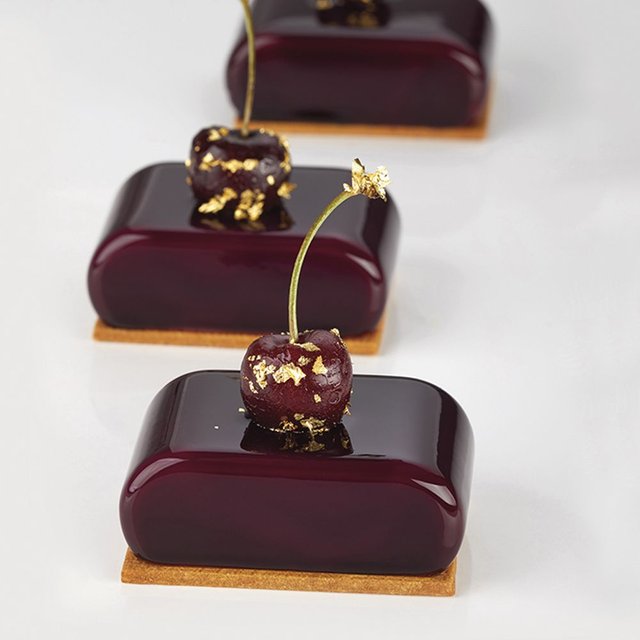 Obrázek produktu PAV FORMA SILIKON černá - 30x40cm - GUMMY -15ks 7,4x5 cm v. 2,7cm 90ml