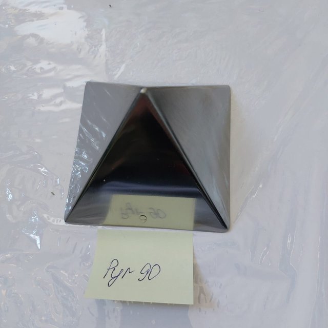 Obrázek produktu Forma pyramida nerez, hrana 90mm