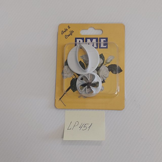 Obrázek produktu PME Vykrajovátko květ+list plast