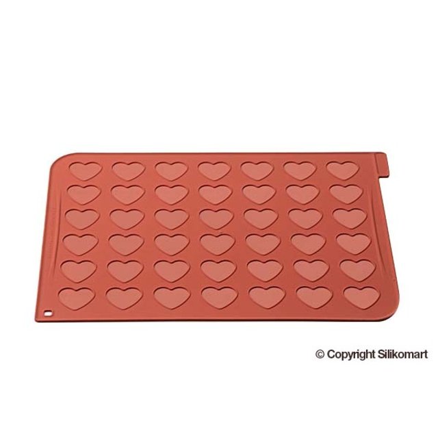 Obrázek produktu SIL PODLOŽKA na MAKRONKY SILIKON - SRDCE pr.3,5cm 42ks 30x40cm