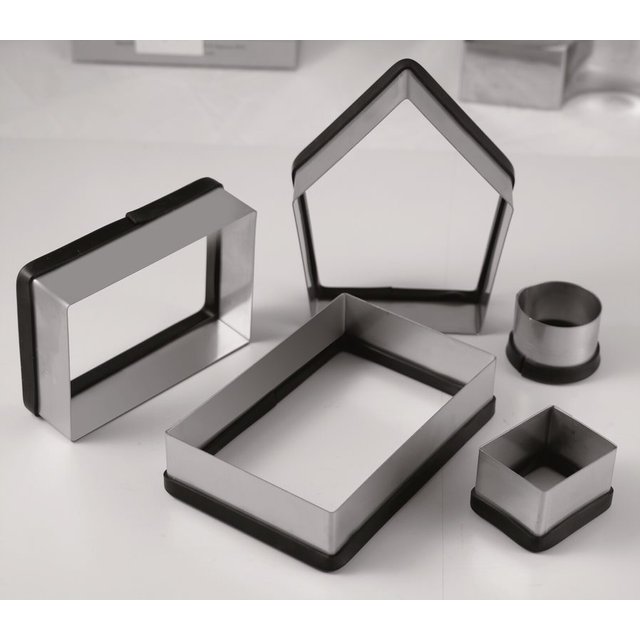 Obrázek produktu MA VYKRAJOVÁTKA - DOMEČEK SADA nerez 12x13,8x1,4cm
