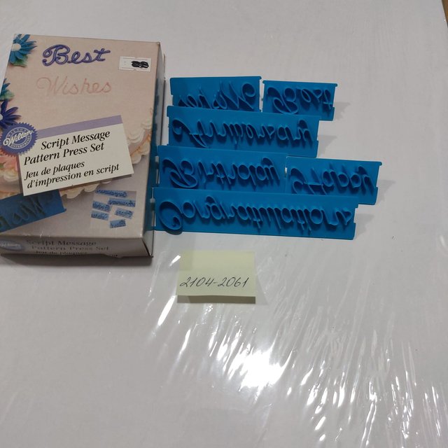 Obrázek produktu WILTON Razítka značicí  6 slov psací písmo