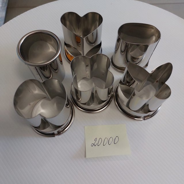 Obrázek produktu HK VYKRAJOVÁTKO petit fours v. 6cm, 6ks