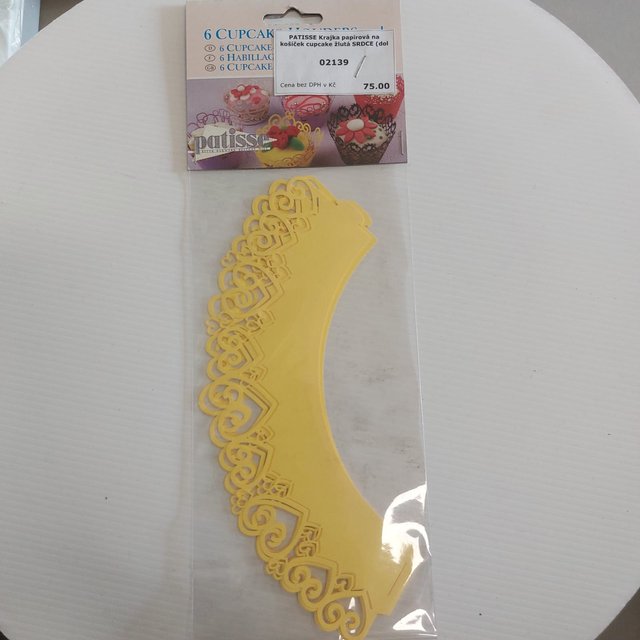 Obrázek produktu PATISSE Krajka papírová na košíček cupcake žlutá SRDCE (dolní okraj pr.cca 19cm)6ks