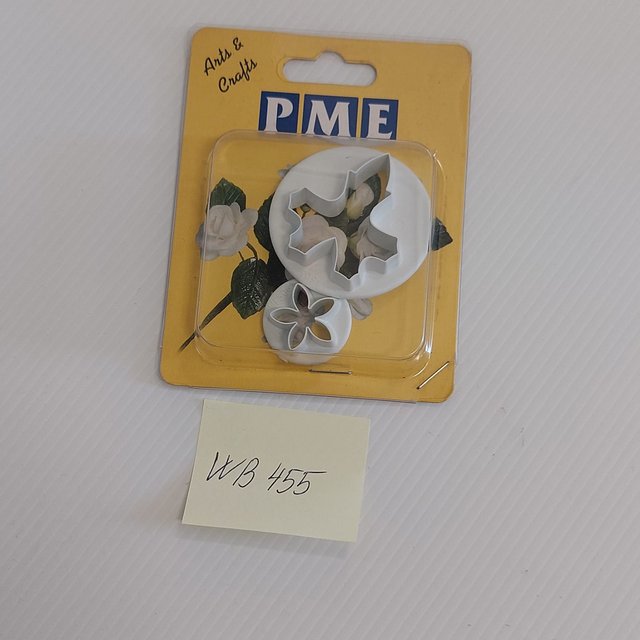 Obrázek produktu PME Vykrajovátko květ+list plast