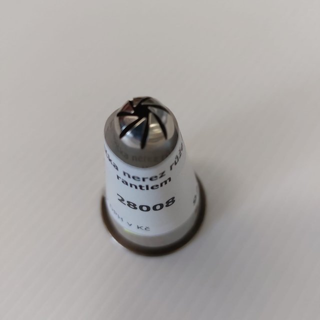 Obrázek produktu HK Trubička nerez růže 8mm s rantlem