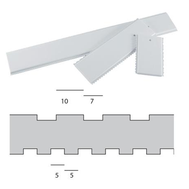 Obrázek produktu MA HŘEBEN bílý plast 2 reliéfy 34cm