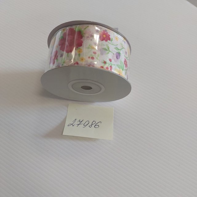 Obrázek produktu SC Stuha 3,5cm 25m květinována bílém podkladě 10x1ks