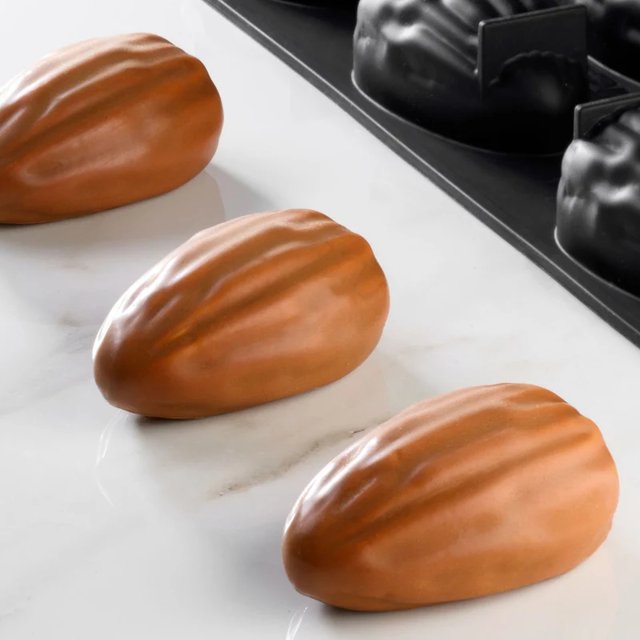 Obrázek produktu PAV FORMA SILIKON černá - 30x40cm - ALMOND- 93x58x38mm, 120ml
