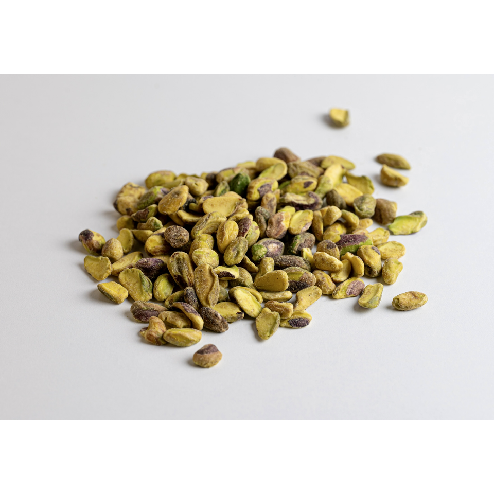 almeco-pistacie-kousky-a-pulky.png