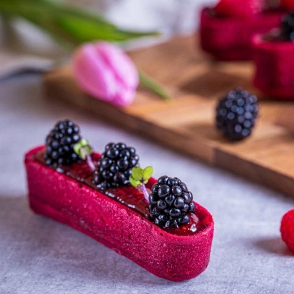 velvet-cake-red.jpg