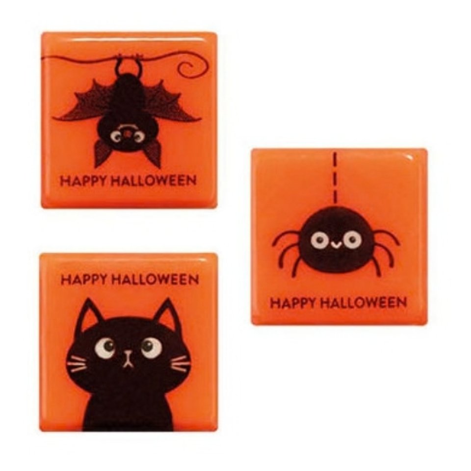 pcb-oranzovy-ctverec-motivy-tri-halloweenske-netopy-pavouk.jpg